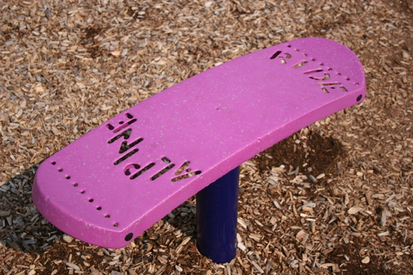 Interactive independent playground equipment