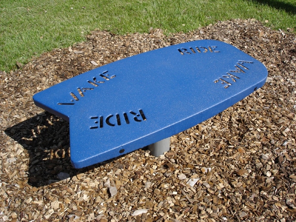 Interactive independent playground equipment